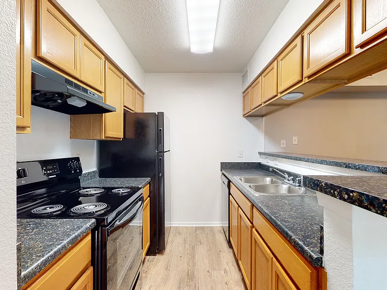 Addison Apartments at the Park — Photo 202