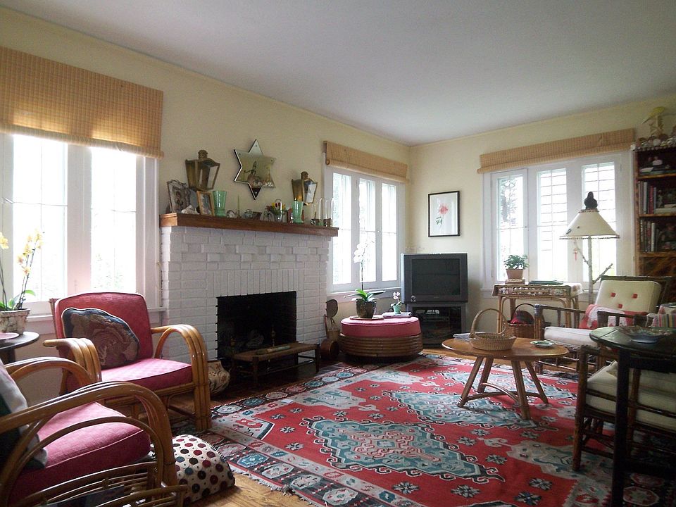 1st image of 3125 Essex Rd