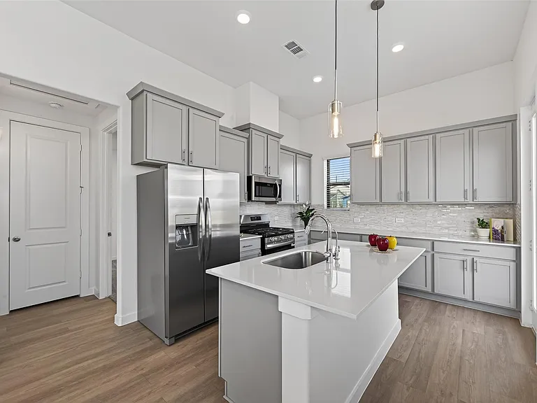 1213 Mercantile St — Photo 20