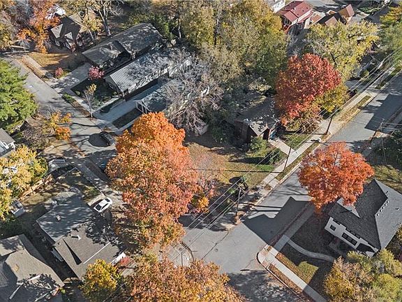 3rd image of 1118 W 48th St