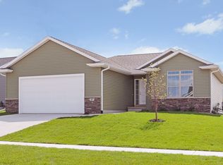 307 Bent Creek Dr, Marion, IA 52302