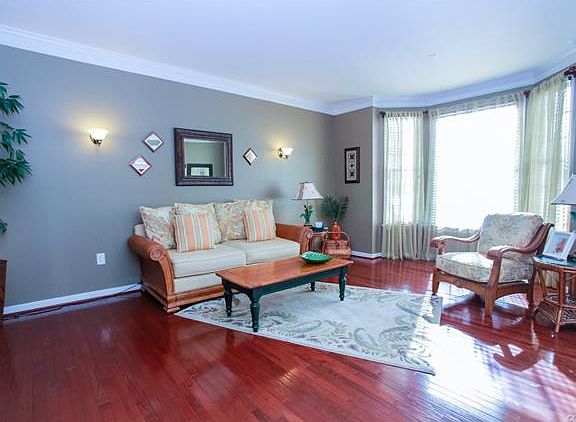 4th image of 3732 Heverley Dr