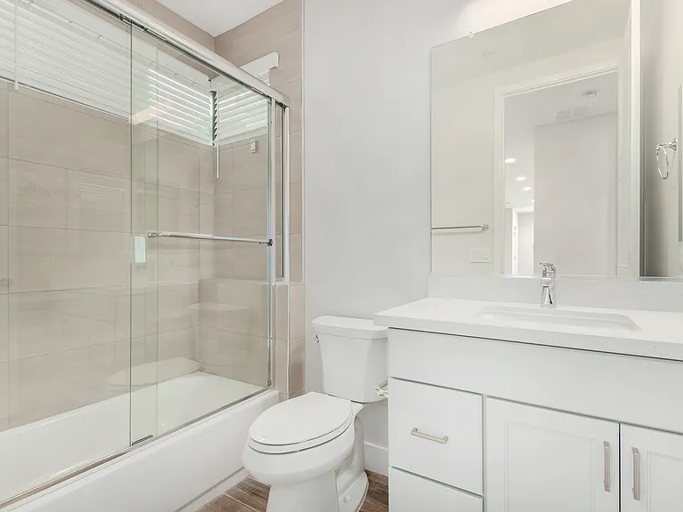 4525 N 40th St #8 — Photo 22