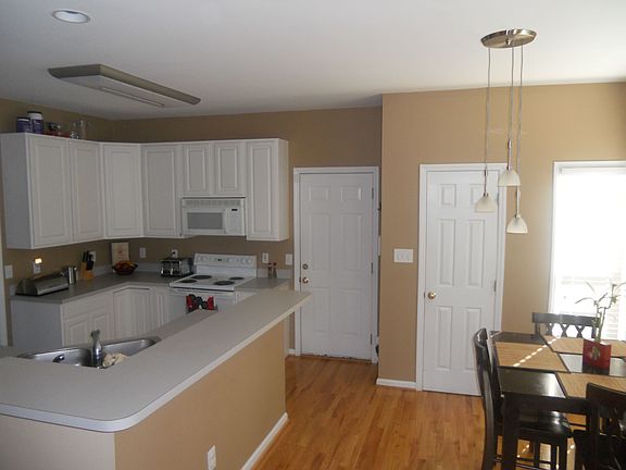 Kitchen/BreakfastNook