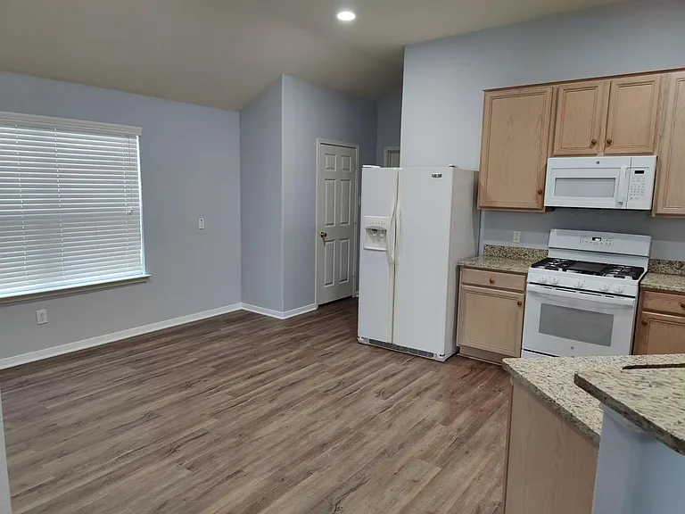 14123 Curry Creek Ln — Photo 7