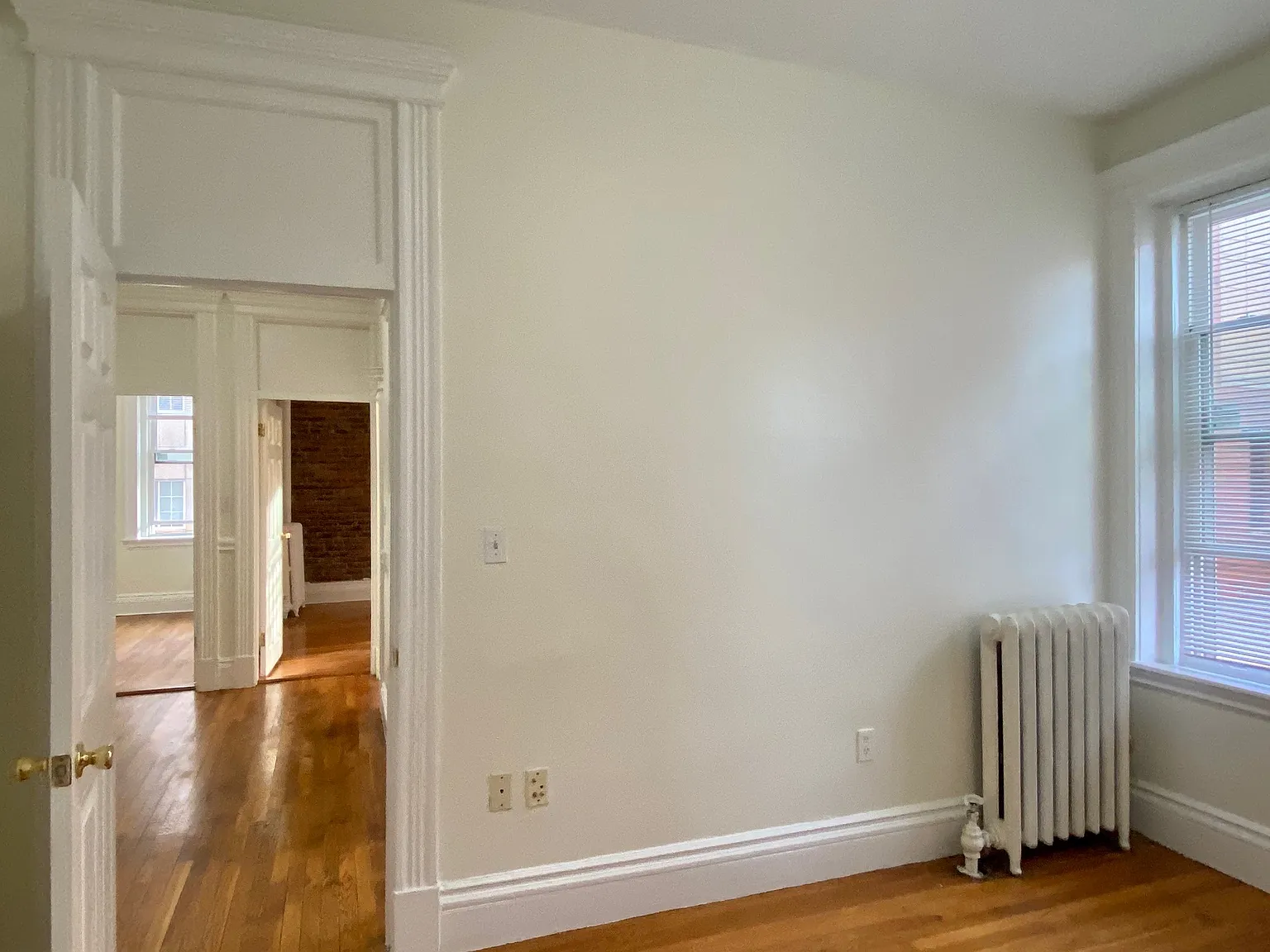 2 bed, 9999 sqft, $2,550 — Photo 2