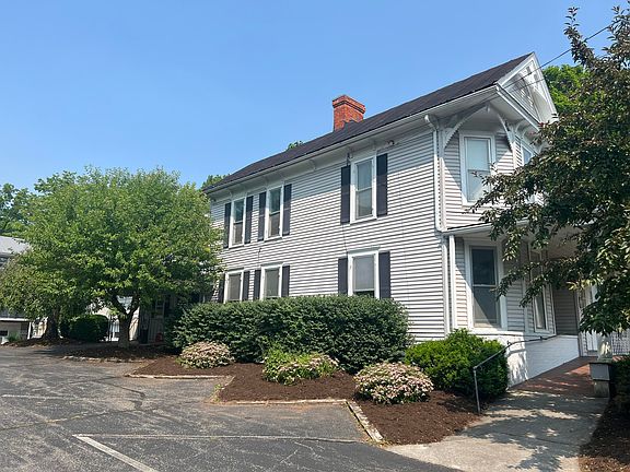 4th image of 150-156 Courtney Dr