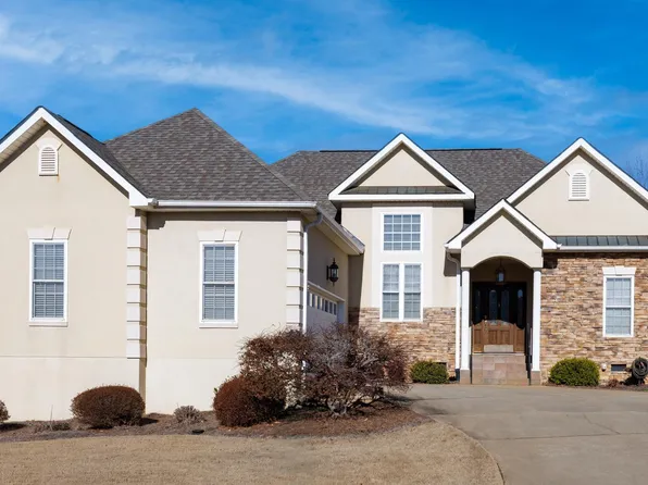 11 Magnolia Place Ct, Simpsonville, SC 29681