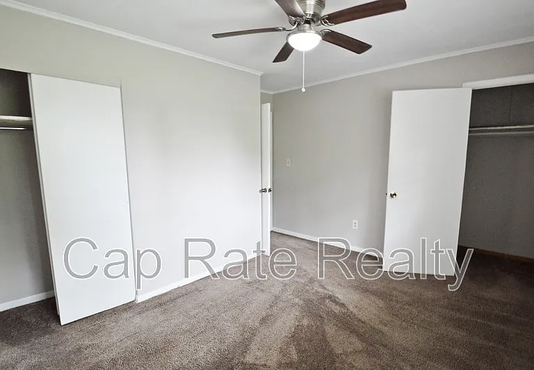 1226 Parkview Dr — Photo 14