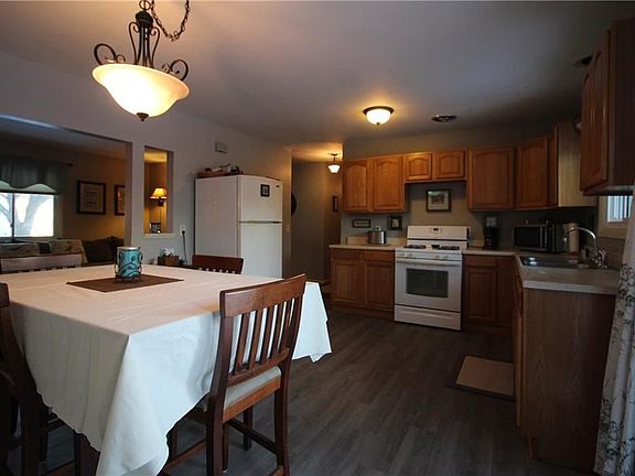 4th image of 81 Finnegan Way