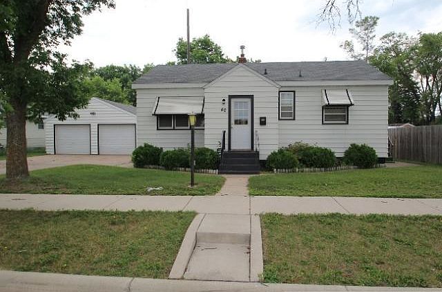 2nd image of 40 32nd Ave N