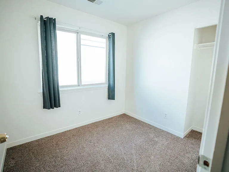 122 Cod St — Photo 13