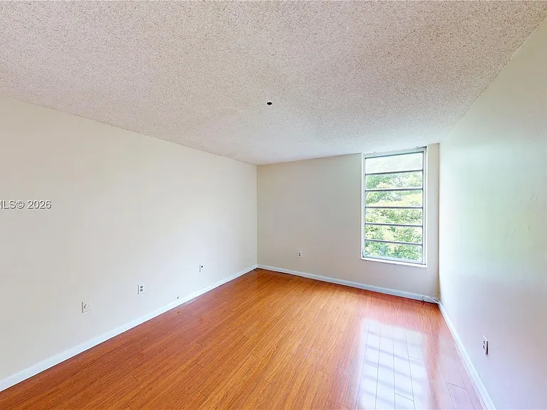 8860 Fontainebleau Blvd #405 — Photo 10