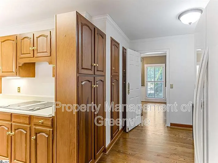 110 Kilkenney Ct — Photo 22