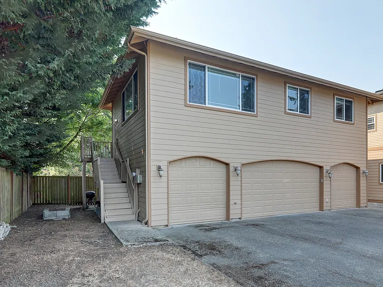 20302 Dayton Ave N #ADU — Photo 2