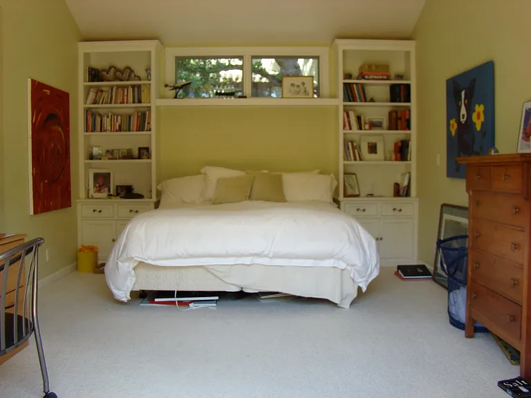 1560 College Ave — Photo 9