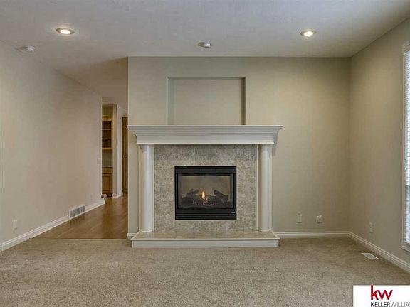 5th image of 19264 Shirley St