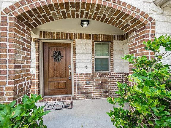 3rd image of 3406 Bainbridge Hill Ln
