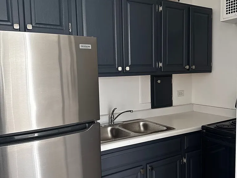 4180 Marine Terrace Apartments — Photo 54