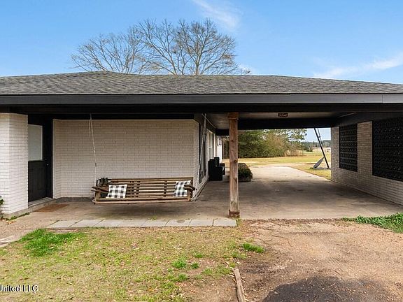 4th image of 119 Hillsdale Gumpond Rd