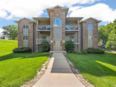 471 N 1st Ave, Iowa City, IA, 52245
