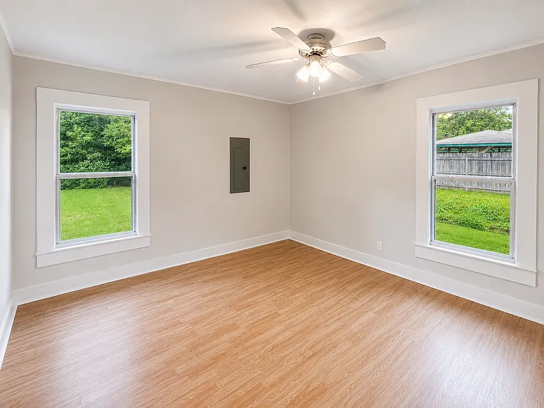 403 Whitfield Dr #401 — Photo 3