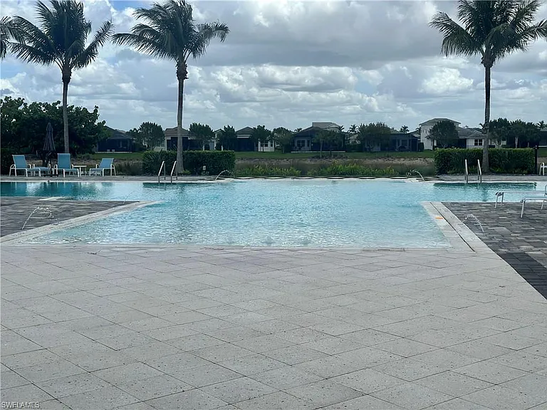 9179 Cayman Dr — Photo 33