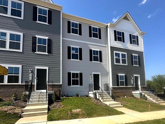 3rd image of 271 Swan Field Ave