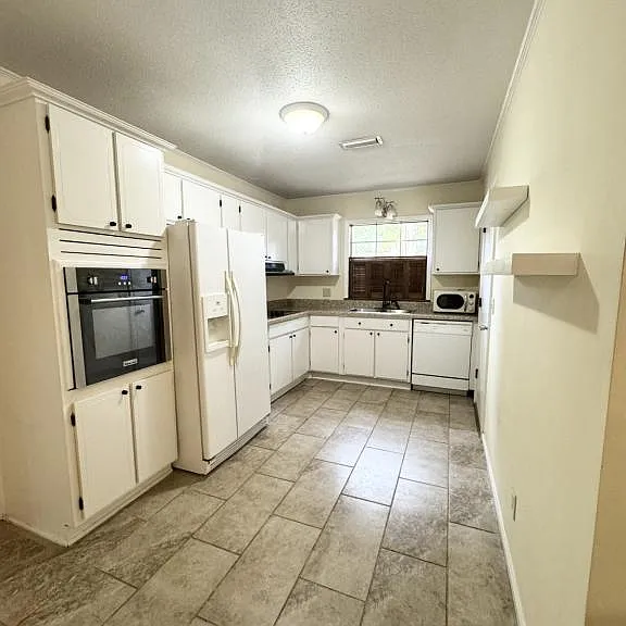 206 Myrtlewood Dr — Photo 6