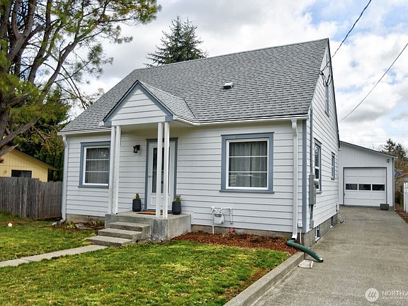 3rd image of 1210 Eastside Street NE