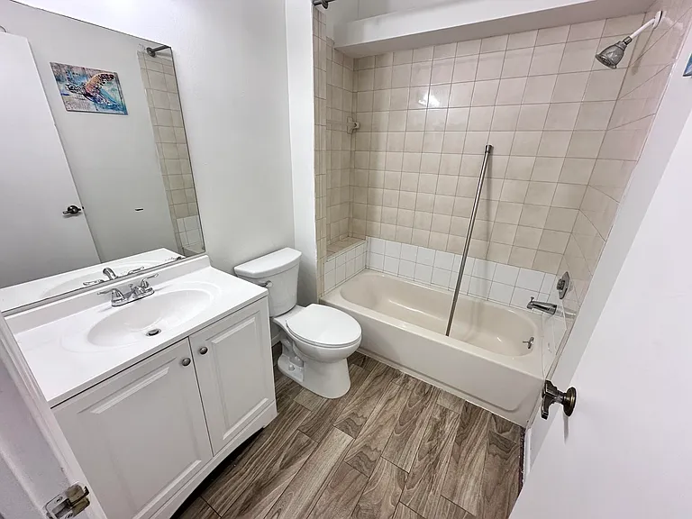 306 Harbour Pointe Way — Photo 5
