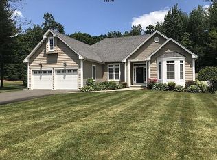 21 Nicholas Ln, Westfield, MA 01085