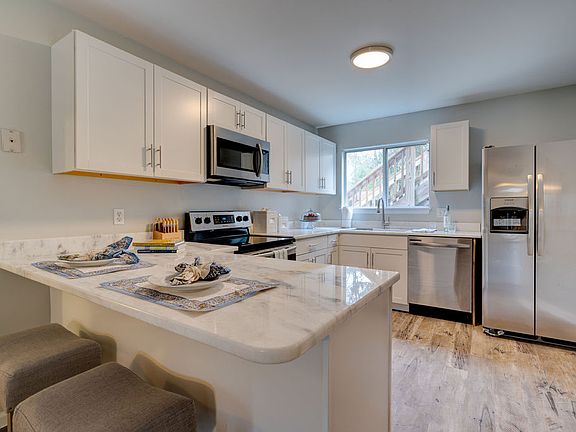 3rd image of 5213 Sundance Way 101 #1