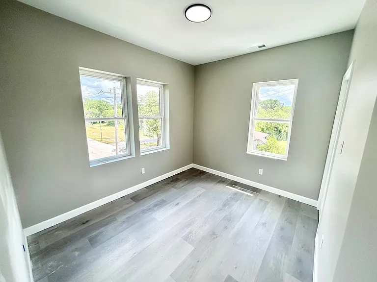 630 E 8th Ave #1E — Photo 10