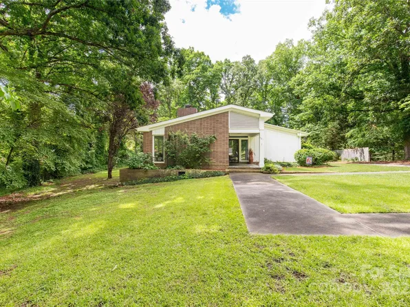 981 Sherwood Cir, Lancaster, SC 29720