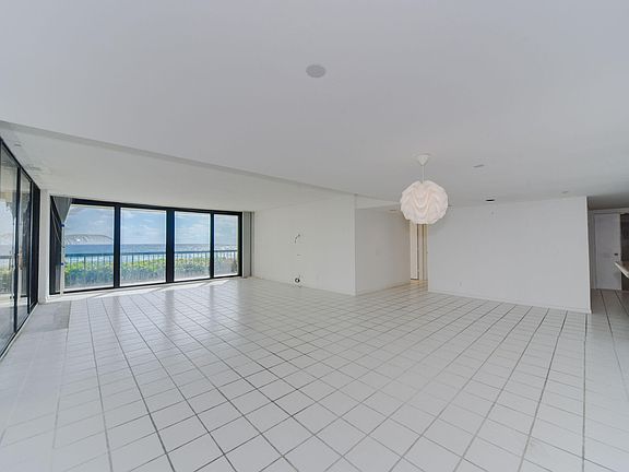 5th image of 3390 S Ocean Blvd #2040