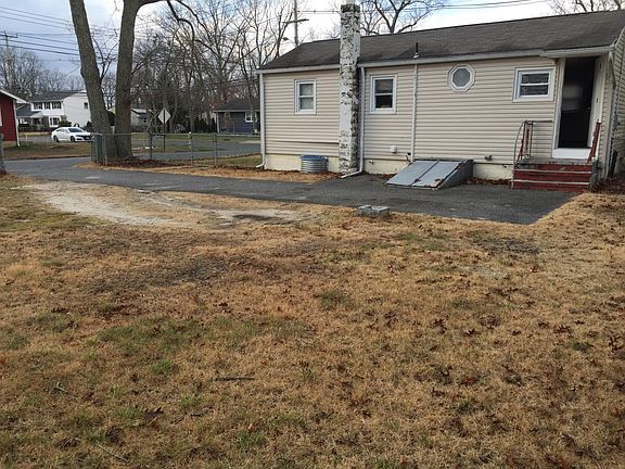 3rd image of 29 Gem Ave
