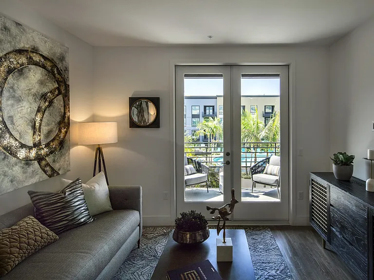 Purl Apartments — Photo 3