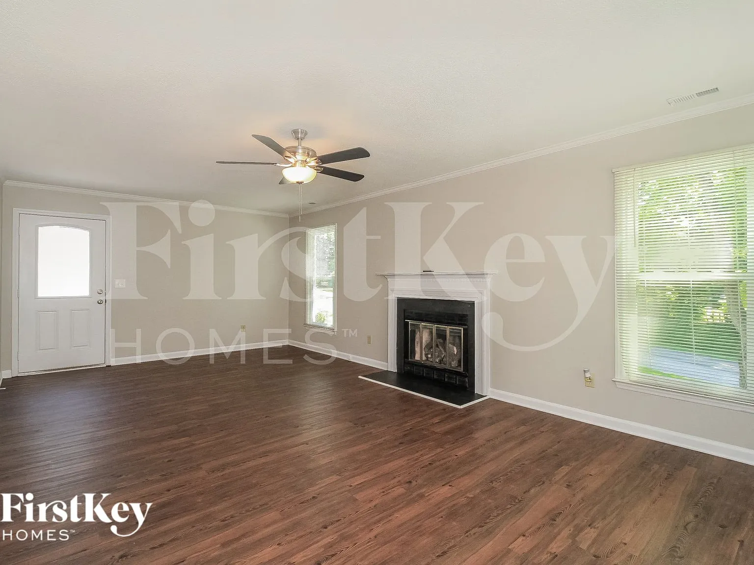 3 bed, 2.5 bath, 1683 sqft, $2,180 — Photo 4