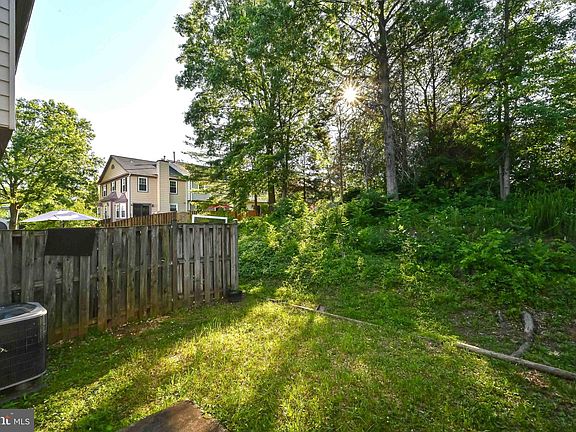 5th image of 10868 Stone Hill Ln