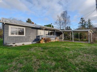 621 25th St, Myrtle Point, OR 97458