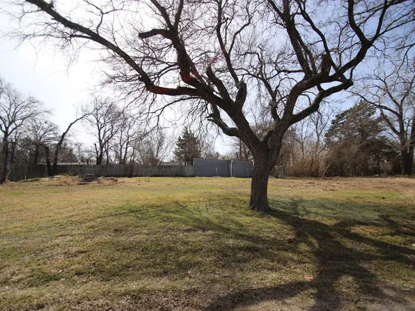 230 Sherman Dr, Pottsboro, TX 75076