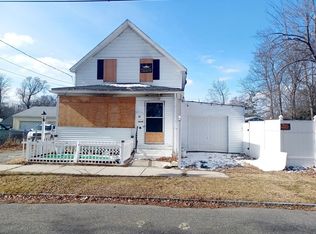 90 Leavitt St, Springfield, MA 01109