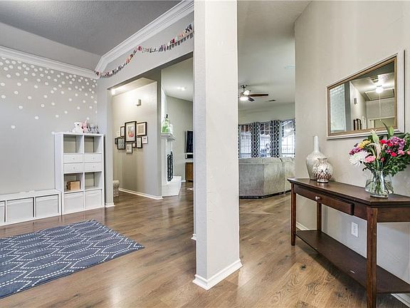 4th image of 1409 Tartan Dr