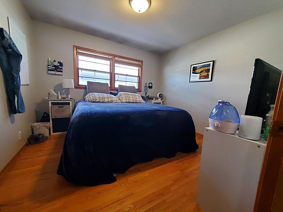 5th image of 2832 41st Ave S