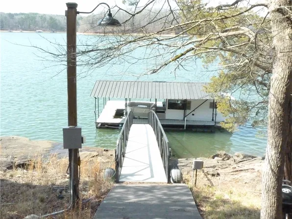 1310 S Arrowhead Dr, Westminster, SC 29693