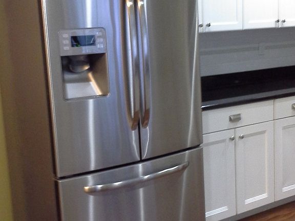3rd image of 909 Leeward Way