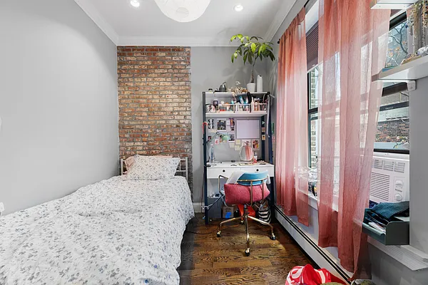 Rented by REAL New York | media 23