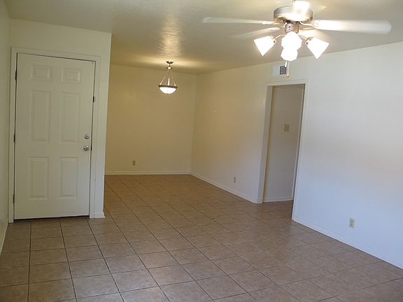 3rd image of 607 Chapparel St