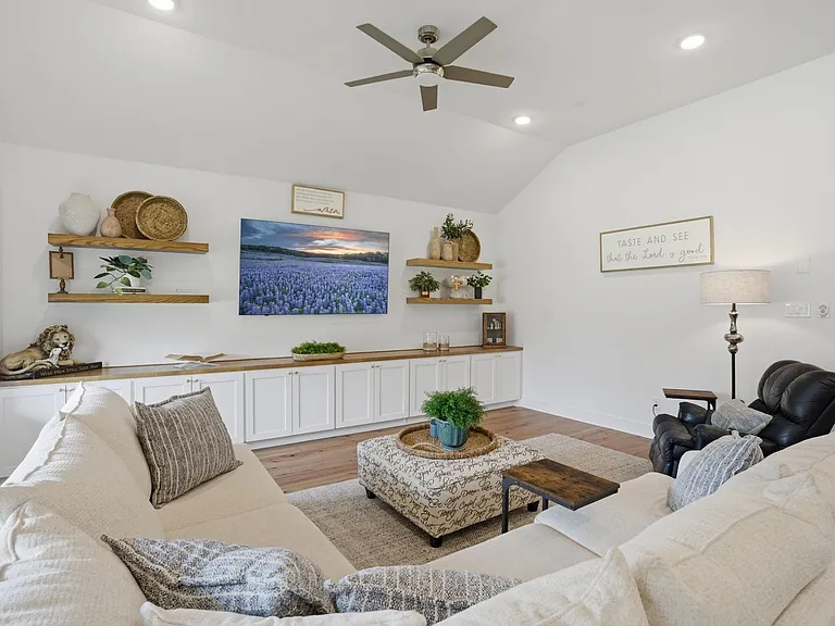 Picture your casual, comfy furniture in this very spacious living room....as you can see, large enough for a sectional and additional furniture pieces.